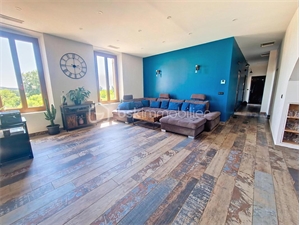 t5 à la vente -   13580  LA FARE LES OLIVIERS, surface 153 m2 vente t5 - UBI473225654